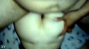 Le Gusta Boca Abajo Y Se Queja De Placer Anal