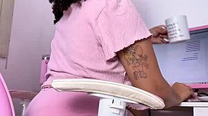 Curvy Ebony Babe Eats Farts And Works Ass