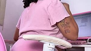 Curvy Ebony Babe Eats Farts And Works Ass