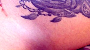 Velho NERD Chupando A NOVINHA Bucetuda With Small Tits