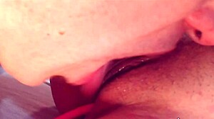 Velho NERD Chupando A NOVINHA Bucetuda With Small Tits