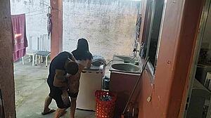 Esposa left maid couldn't resist my erect cock