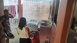 Esposa left maid couldn't resist my erect cock