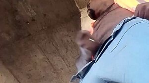 Trabalhador films himself masturbating hardcore at construction site outdoors