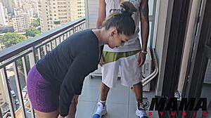 ela treina levantando rola grossa safada no video completo