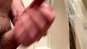 Clitlicker662 flashes pussy in forest update 29 jan 05