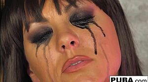 why does jezebelle bond's bathtub solo make her big tits and pussy drip like that?