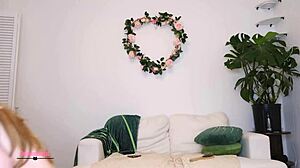 showing off my plants and bare curves no pants 😏🌿🍑