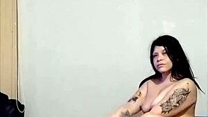 me trago una polla grande y gruesa por el culo con tussi tras camara