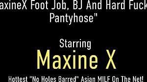 maxine x's curvy feet get that hot sperm shower 😍👣💦