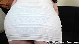 Horny Granny Cougar Fingers Her Mature Pussy Fun