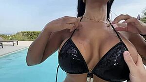 Fresh from the bath, watch this latina deepthroat that huge cock?