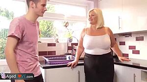 chubby granny lacey bangs hard with sam