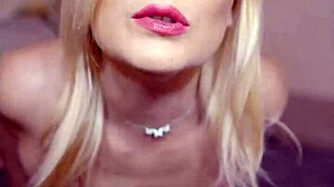 hot babe chats sexy on whatsapp call solo tease