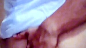 Pequeña Latina Cachonda Begs for Creampie or She Gets Mad