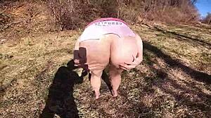 43yo big ass wife flashes pussy skirt at crowded park