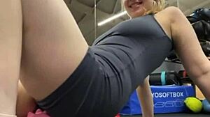 extreme squirt after gym... fuckin stranger got me so horny i squirted everywhere!!