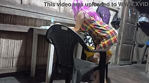 madrastra se insinúa al hijastro y pasa algo loco