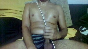 masturbando aqui falando putaria pesada pra você gozar