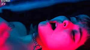 whoa amazing pussy licking mixed with hot foot fetish 👅😍