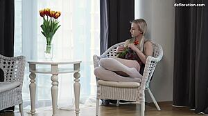 i can't stop fingering my virgin teen pussy