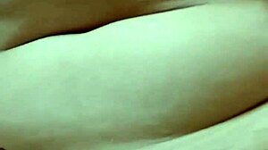 【粉墨人生】masked chinese milf sales slut naked chats boss pussy wet for promotion?