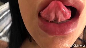 Gabby Quinteros Fingers Mature Trimmed Cunt Juicy Close