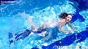 yessica bunny's shaved pussy pulses underwater post contractions