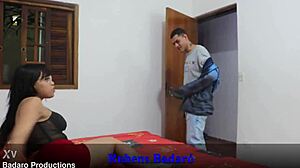 Minha professora me fode no cu com força total