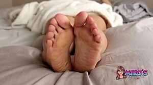 shoot your load on my asian wrinkled soles and toes