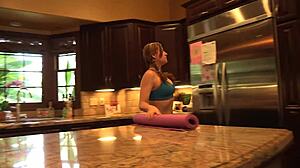 mature housewife cougar licks milf pussy to bold orgasm