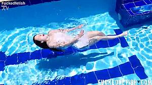 yessica bunny's shaved pussy pulses underwater post contractions