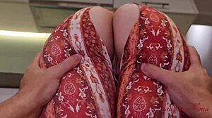 Cleaning lady fucks for extra tip