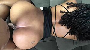 Ex im schwarzen Kleid zeigt runden Arsch, ich besuche und ficke sie hart