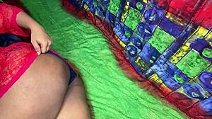 desi bhabhi fingers wet pussy quick horny session