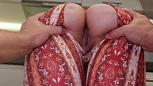 Cleaning lady fucks for extra tip