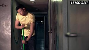 Quick pussy fuck horny roommate Anya Krey! 🔥