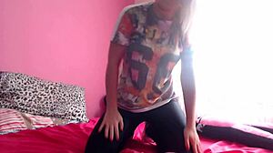 Blonde British Lu Elissa shakes wildly in real orgasm on doxy toy!