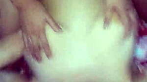 Quieres ver trio caliente con gordita morenita?