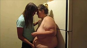 wanna see young babe's mouth stuffed with cum facial