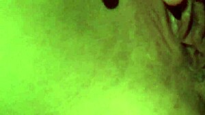 Big Pussy Lips Stretching Close-Up Voyeur Show