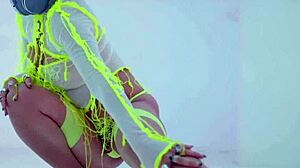 wanna see mia valentine strip nude and dj her pussy?