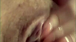 mexicana caliente se masturba con dildo pidiendo verga gruesa