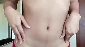 Pretty 18 Amateur Fingers Juicy Vagina in Homemade Solo