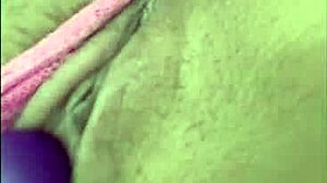 me masturbo rico con mi dildo favorito, que delicia