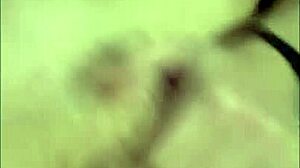 mexicana caliente se masturba con dildo pidiendo verga gruesa