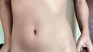 Pretty 18 Amateur Fingers Juicy Vagina in Homemade Solo