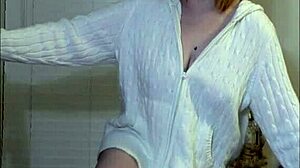 pregnant beauty battles fuck machine to squirting orgasms