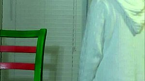 pregnant beauty battles fuck machine to squirting orgasms