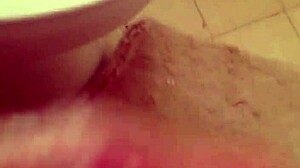 check out this amateur trim clip 073343b4-cdf4-4349-b20e-c08442f1e82d up close